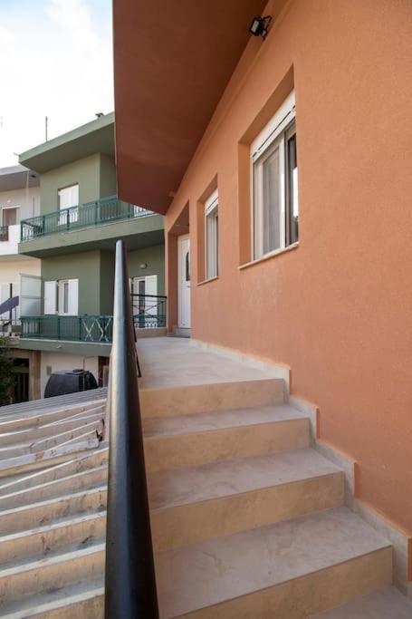 Family Home Next To City Hall Gazi Exterior foto